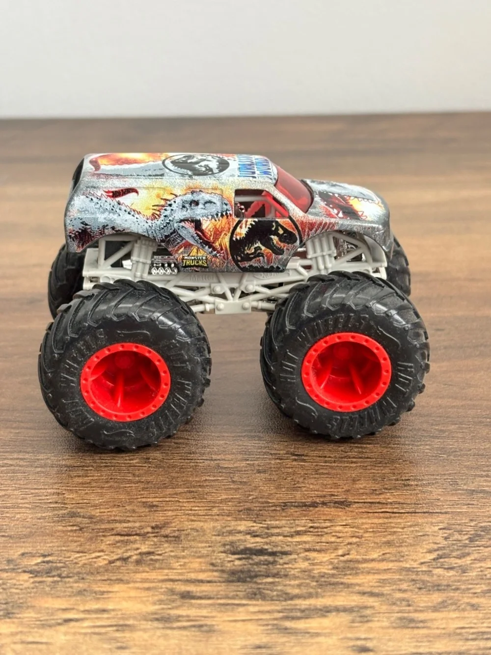 Hot Wheels Monster Truck Jurassic World Indominus Rex Die-Cast 1:64 Loose Toy
